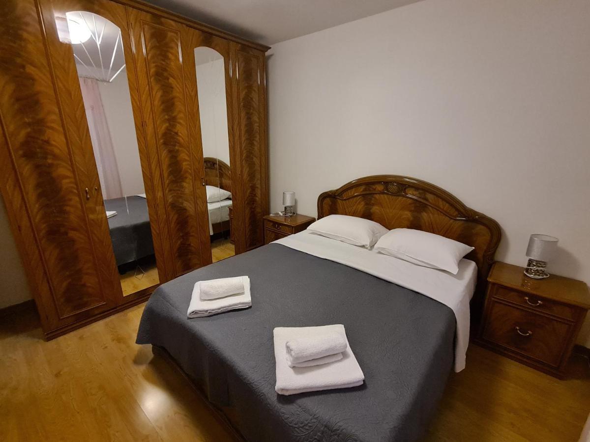 Helena Apartment Пула Екстериор снимка