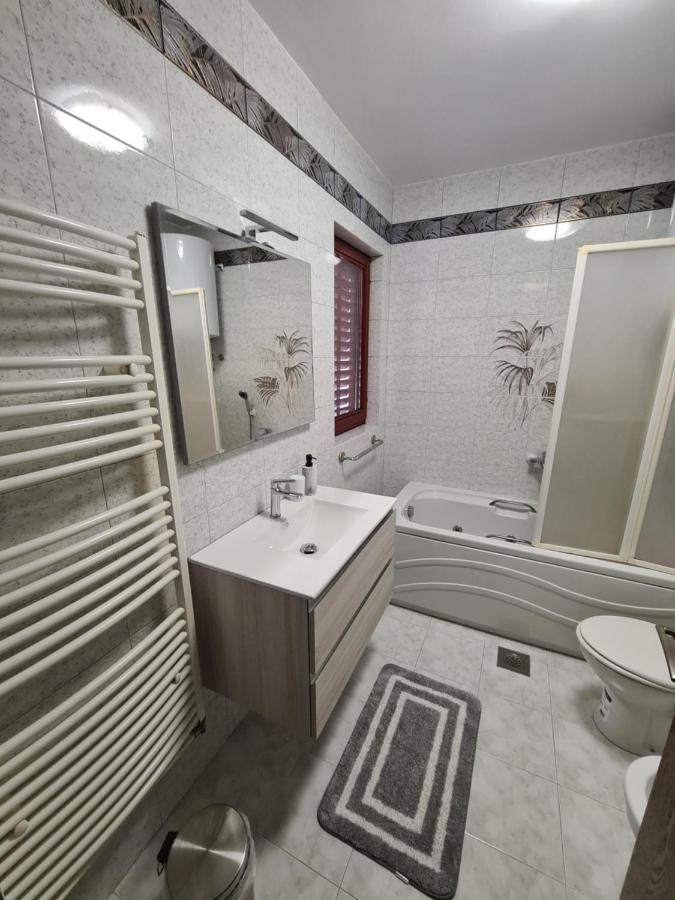 Helena Apartment Пула Екстериор снимка